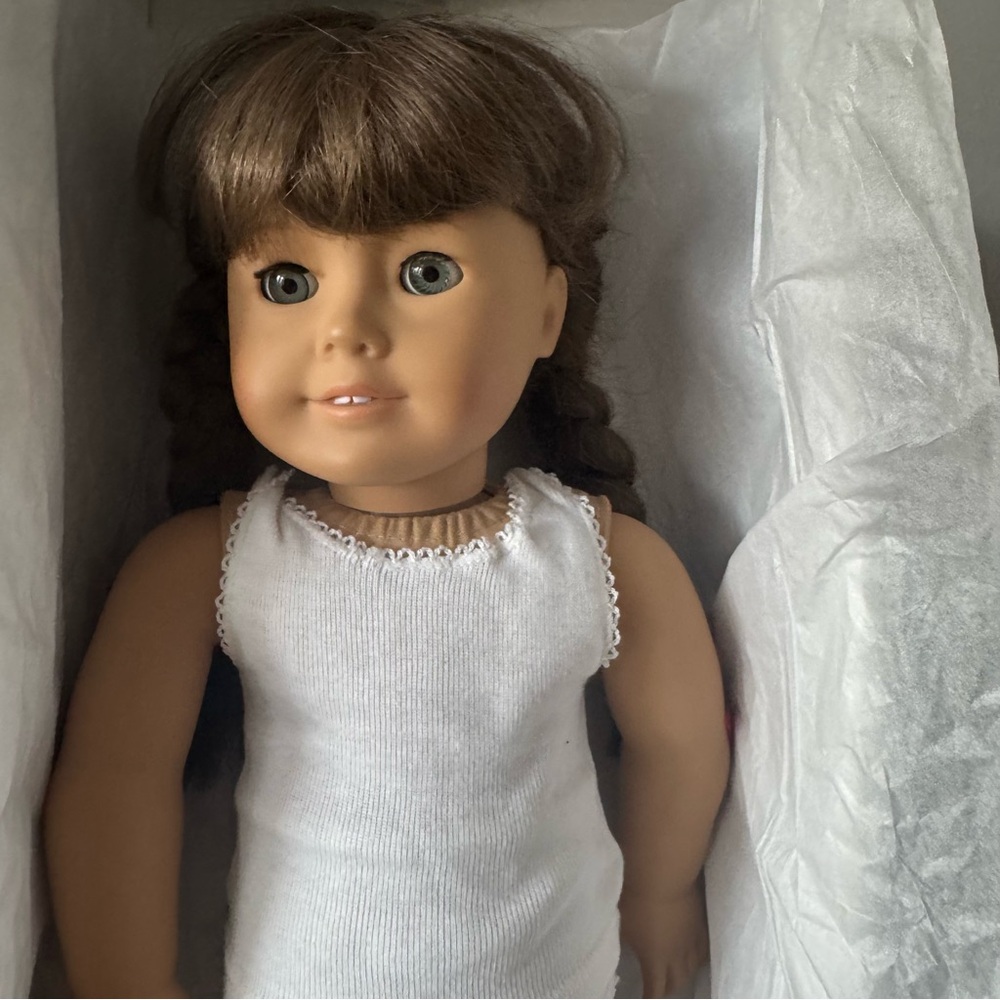American Girl Molly Doll & Book - Picture 15 of 16